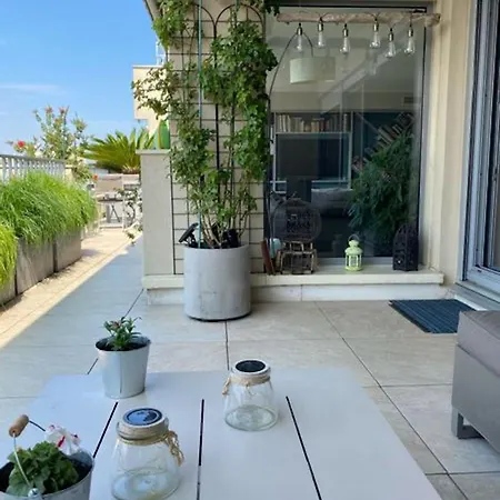 Magnificent Penthouse Panaramic View Of *