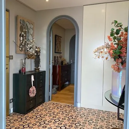 Magnificent Penthouse Panaramic View Of Apartment *