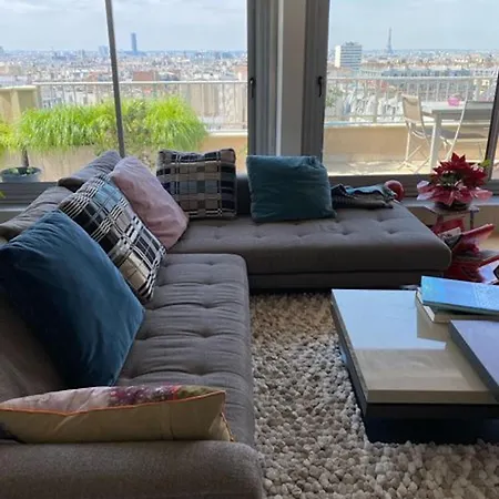Magnificent Penthouse Panaramic View Of *